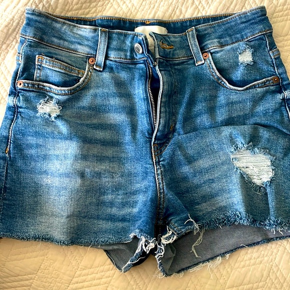 NWOT distressed jeans summer 2024 collection from H&M - Picture 1 of 4